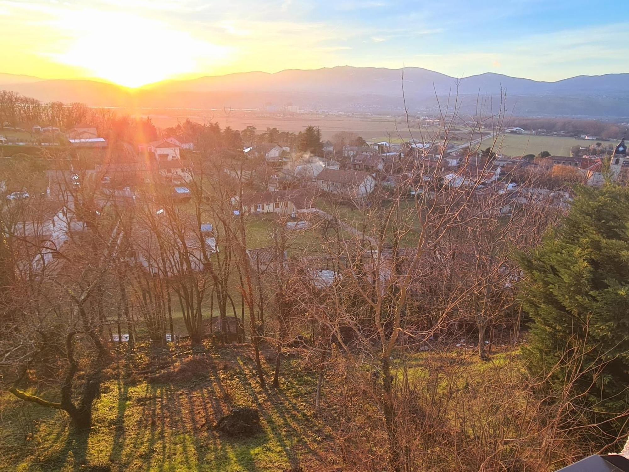 Gite De 70M² Avec Vue Sur Le Massif Du Pilat Clonas-sur-Vareze Eksteriør billede